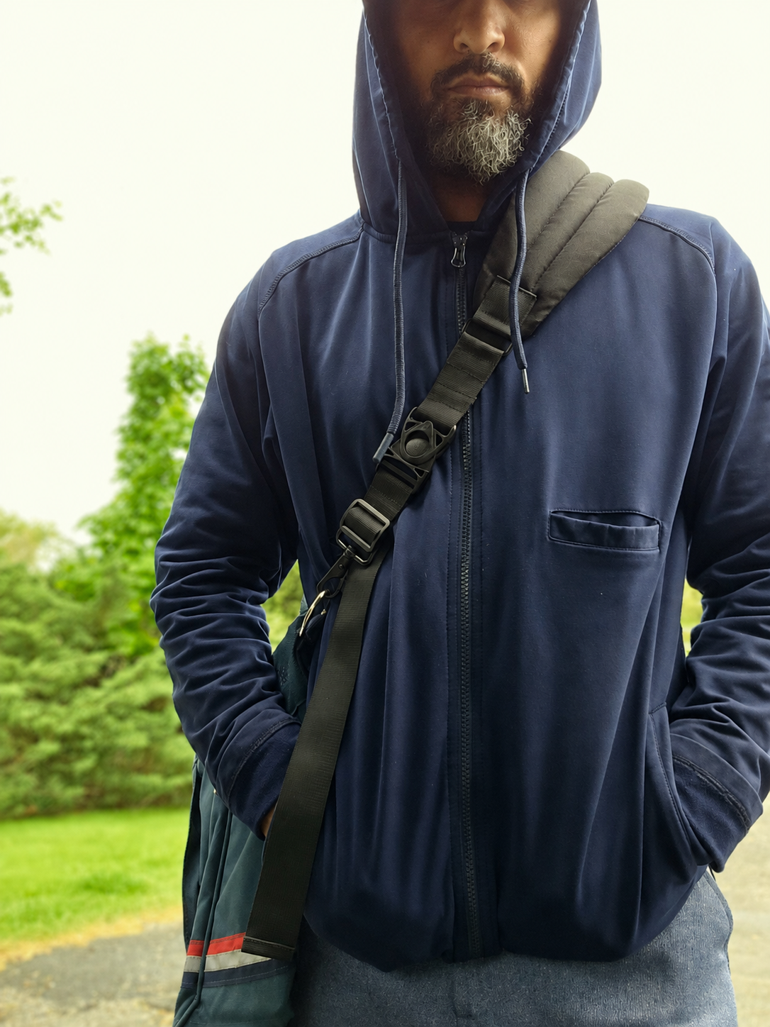 Satchel strap available in black in two different styles. With a pocket for your scanner or with a release button.